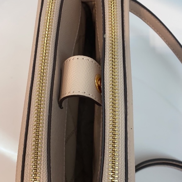 MICHAEL KORS HOUSTON LARGE DOUBLE ZIP CROSSBODY - Picture 9 of 14